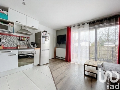 Appartement 2 pièces de 40 m² à Bruyères-le-Châtel (91680)