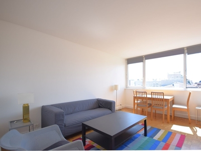 Appartement 3 pièces de 65 m² à Paris (75020)