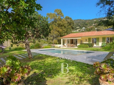 Villa de 8 pièces de luxe en vente Rayol-Canadel-sur-Mer, Provence-Alpes-Côte d'Azur