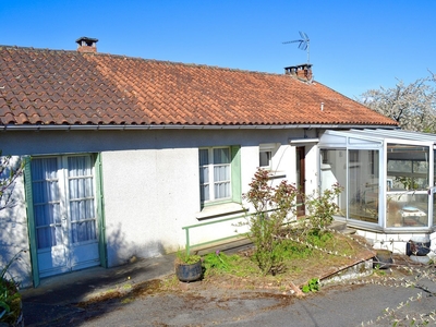 Maison 4 pièces de 83 m² à Lussac-les-Châteaux (86320)