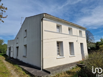 Maison 4 pièces de 92 m² à La Clisse (17600)