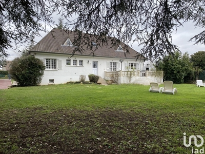 Maison 7 pièces de 193 m² à Saintry-sur-Seine (91250)