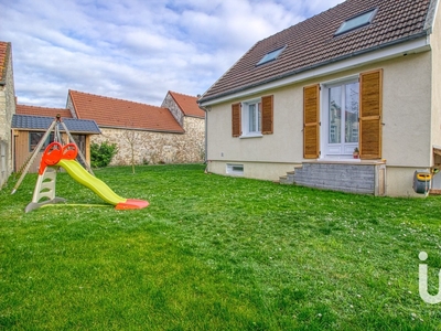 Maison traditionnelle 5 pièces de 100 m² à Méry-sur-Oise (95540)
