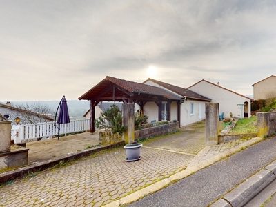Maison traditionnelle 6 pièces de 115 m² à Montenach (57480)