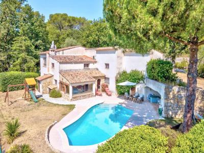 11 room luxury Villa for sale in Châteauneuf-Grasse, France