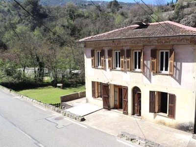 Vente maison 6 pièces 130 m² Contes (06390)