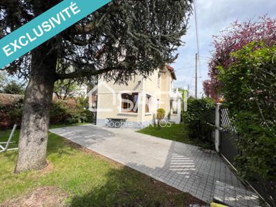 Vente maison 5 pièces 100 m² Neuilly-Plaisance (93360)