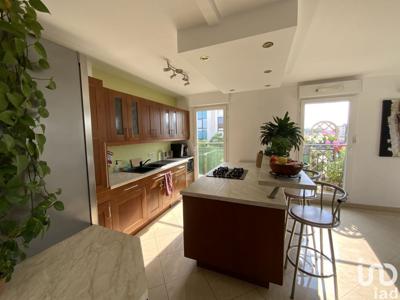 Appartement 3 pièces de 75 m² à Bussy-Saint-Georges (77600)