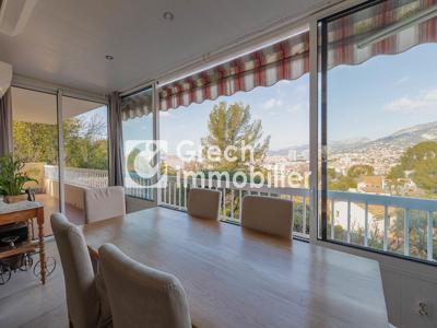 Appartement de 3 chambres de luxe en vente à Toulon, France