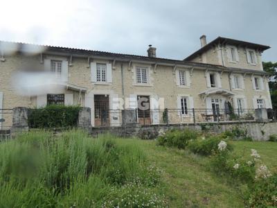 Villa de 10 pièces de luxe en vente Chalais, France