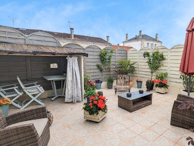 Vente maison 6 pièces 139 m² Cognac (16100)