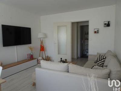 Appartement 3 pièces de 65 m² à Villeneuve-lès-Avignon (30400)