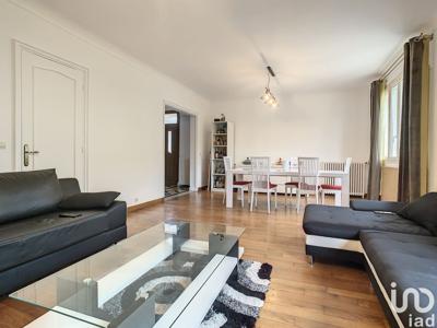 Maison 8 pièces de 215 m² à Angerville (91670)