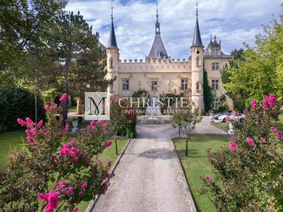 Prestigieux château en vente Mirande, Occitanie