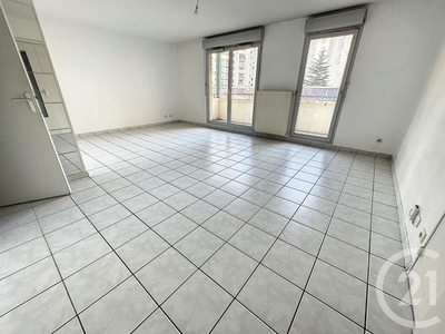 appartement à vendre 3 pièces - 74,57mLYON - 69007