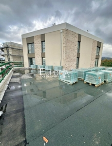 Appartement de luxe de 4 pièces en vente à Caluire-et-Cuire, Auvergne-Rhône-Alpes