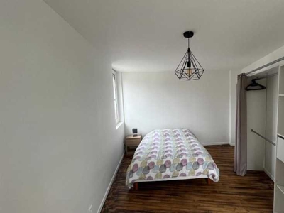 BAIL DE JANVIER A JUIN / Appartement meublé entièrement rénové T3 de 70m2 situé en plein centre de Saint-Brieuc