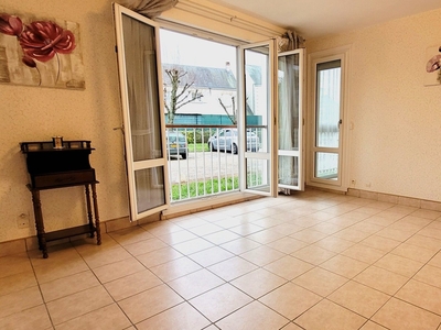 Appartement 4 pièces de 78 m² à Saint-Jean-de-la-Ruelle (45140)