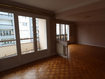 Appartement 5 pièces de 95 m² à Clermont-Ferrand (63000)