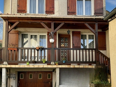 Maison 5 pièces de 115 m² à Montereau-Fault-Yonne (77130)