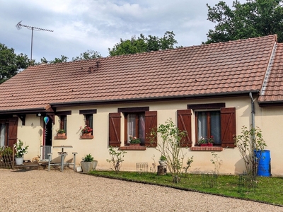 Maison traditionnelle 7 pièces de 170 m² à Ouzouer-sur-Loire (45570)