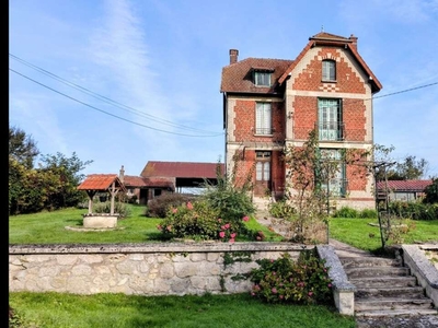 Vente maison 5 pièces 111 m² Anizy-le-Château (02320)