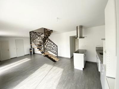 Vente maison 4 pièces 105 m² Oytier-Saint-Oblas (38780)