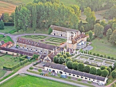 Castle for sale - Falaise, Normandy