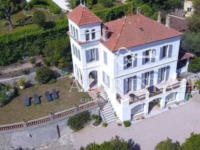 Villa de luxe de 8 pièces en vente Grasse, Provence-Alpes-Côte d'Azur