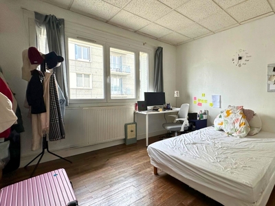 Appartement 1 pièce de 28 m² à Grenoble (38000)