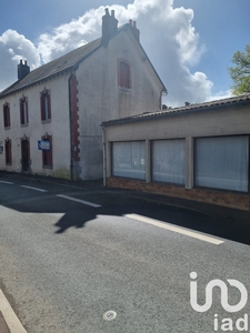 Maison traditionnelle 7 pièces de 163 m² à Saint-Fulgent (85250)