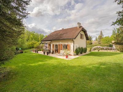 Maison de luxe 4 chambres en vente à Saint-Genis-Pouilly, Auvergne-Rhône-Alpes