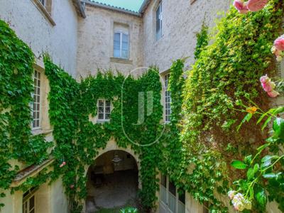 Maison de prestige de 285 m2 en vente Avignon, France