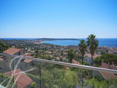 Maison de 6 pièces de luxe en vente à Golfe-Juan, France