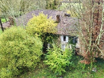 Maison 5 pièces de 200 m² à Saint-Junien (87200)