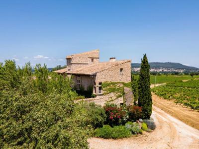 Maison de 20 pièces de luxe en vente à Laudun, France