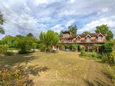 Maison de 4 chambres de luxe en vente à Fontainebleau, Île-de-France