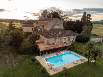 10 room luxury Villa for sale in Moncrabeau, France