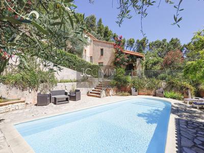 Villa de luxe de 8 pièces en vente Solliès-Pont, Provence-Alpes-Côte d'Azur
