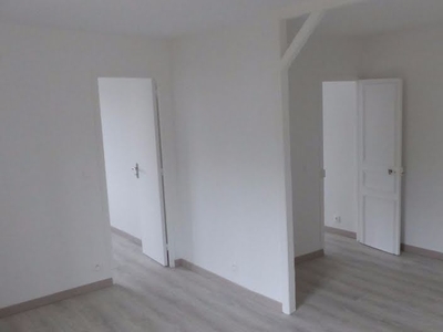 Location appartement 3 pièces 48.01 m²