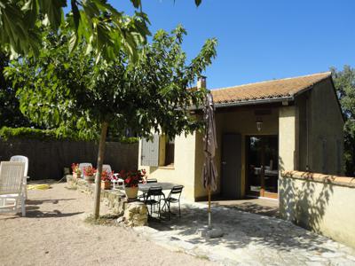 Les Chênes - Jolie maison de campagne avec terrasse et barbecue en Drôme provençale