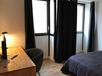 Appartement T4 Meublé - Climatisé - Surface (92 m2) - Proche COMEDIE - Composé de 3 Chambres et d'un Séjour de plus de 30m2