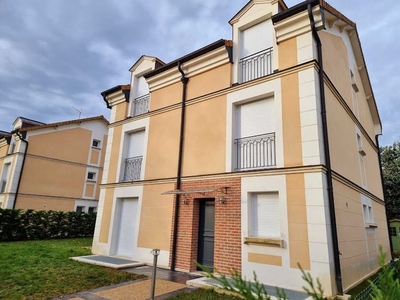 Vente maison 10 pièces 285 m²