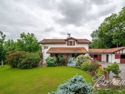 Vente maison 5 pièces 140 m²