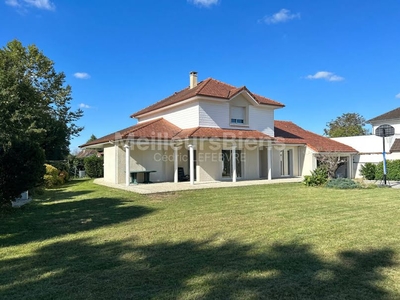 Vente maison 5 pièces 140 m²