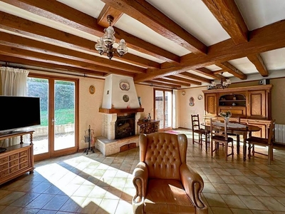 Vente maison 6 pièces 143 m²