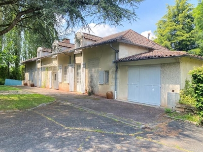 Vente maison 6 pièces 313 m²