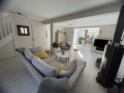 Vente maison 8 pièces 113 m²