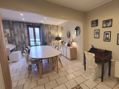 Vente maison 8 pièces 222 m²