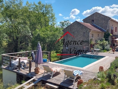 Vente maison 9 pièces 263 m²